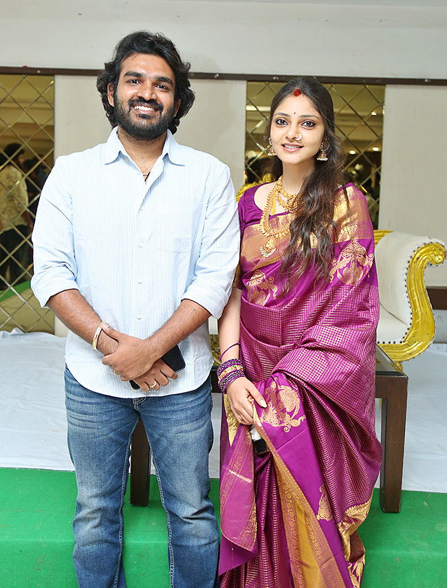 Kiran Abbavaram and Rahasya Gorak First Appearance Photos9