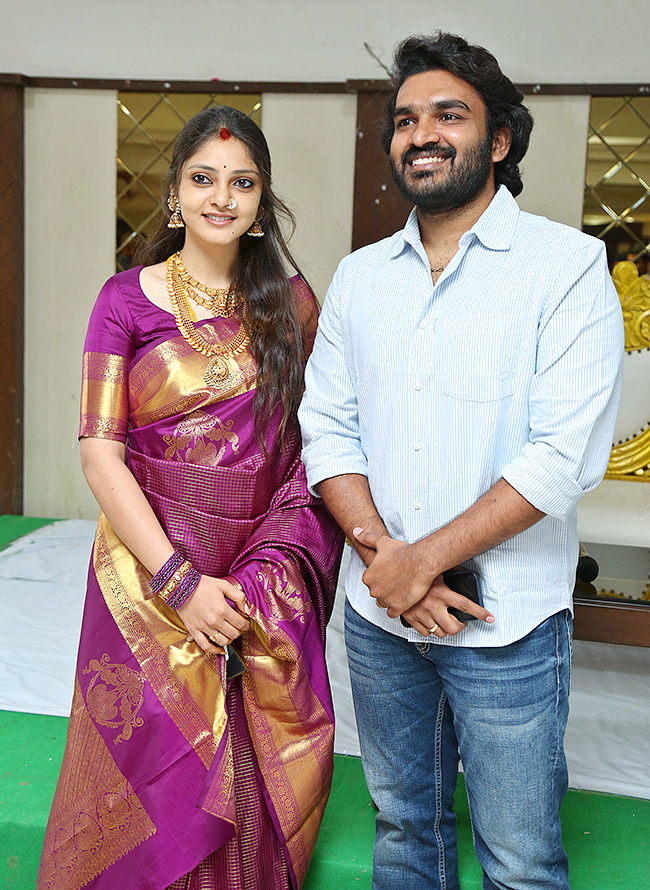 Kiran Abbavaram and Rahasya Gorak First Appearance Photos12