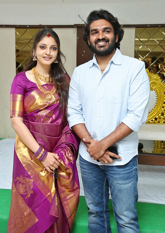 Kiran Abbavaram and Rahasya Gorak First Appearance Photos14