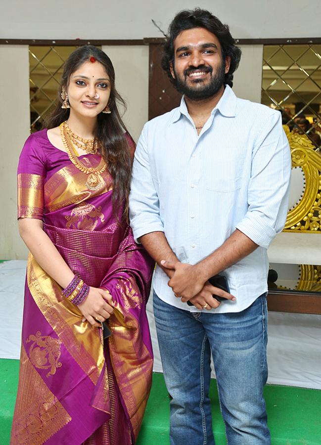 Kiran Abbavaram and Rahasya Gorak First Appearance Photos6