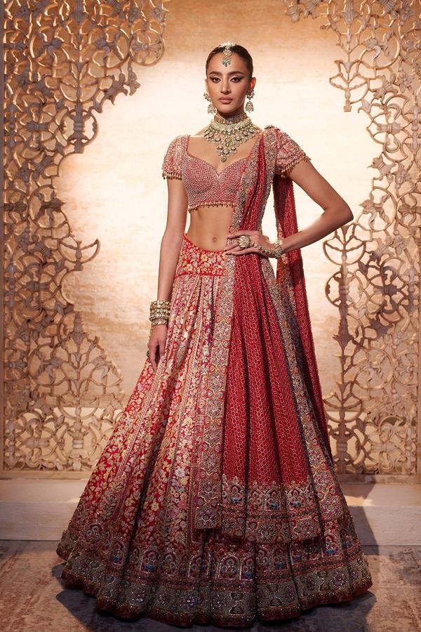 Tarun Tahilianis Amazing Bridal Collection Photos2