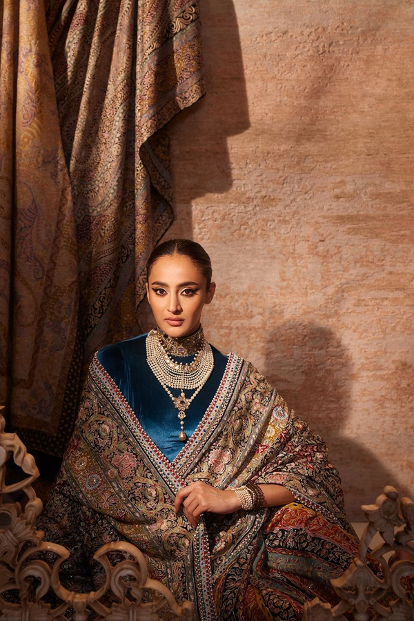 Tarun Tahilianis Amazing Bridal Collection Photos13