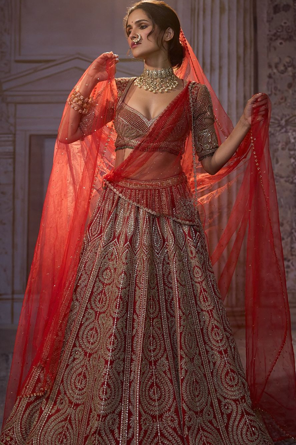 Tarun Tahilianis Amazing Bridal Collection Photos17
