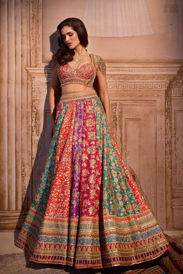 Tarun Tahilianis Amazing Bridal Collection Photos23