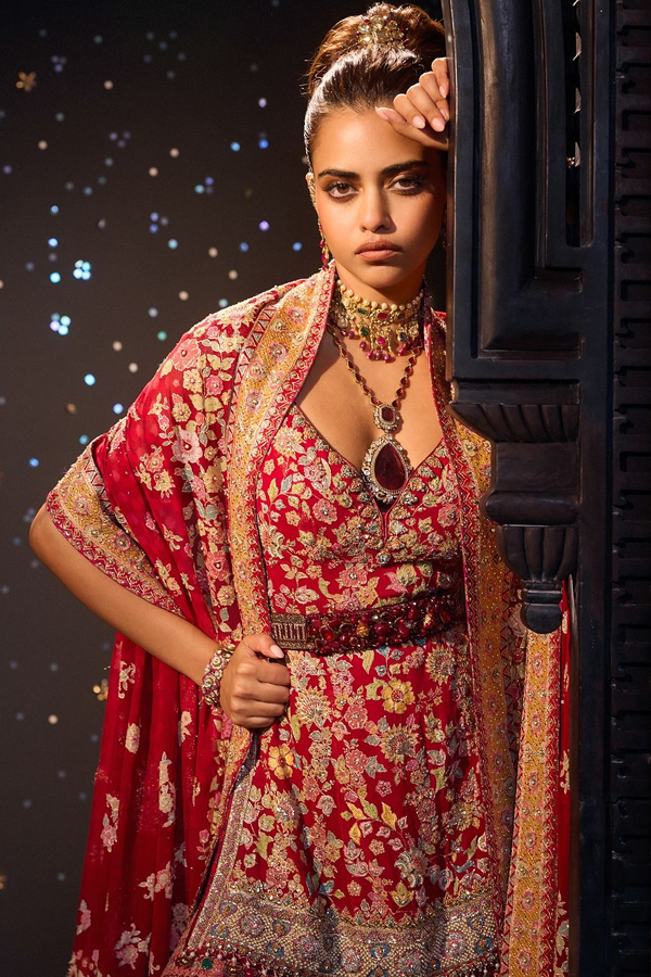 Tarun Tahilianis Amazing Bridal Collection Photos8