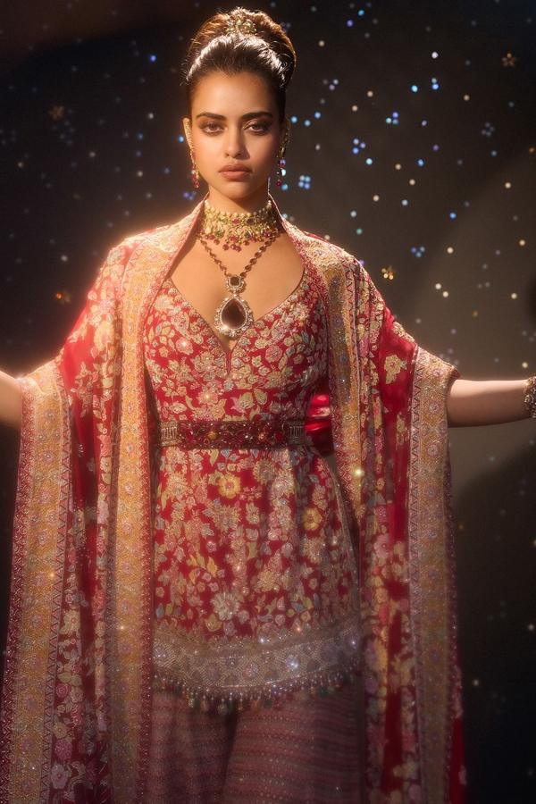 Tarun Tahilianis Amazing Bridal Collection Photos10