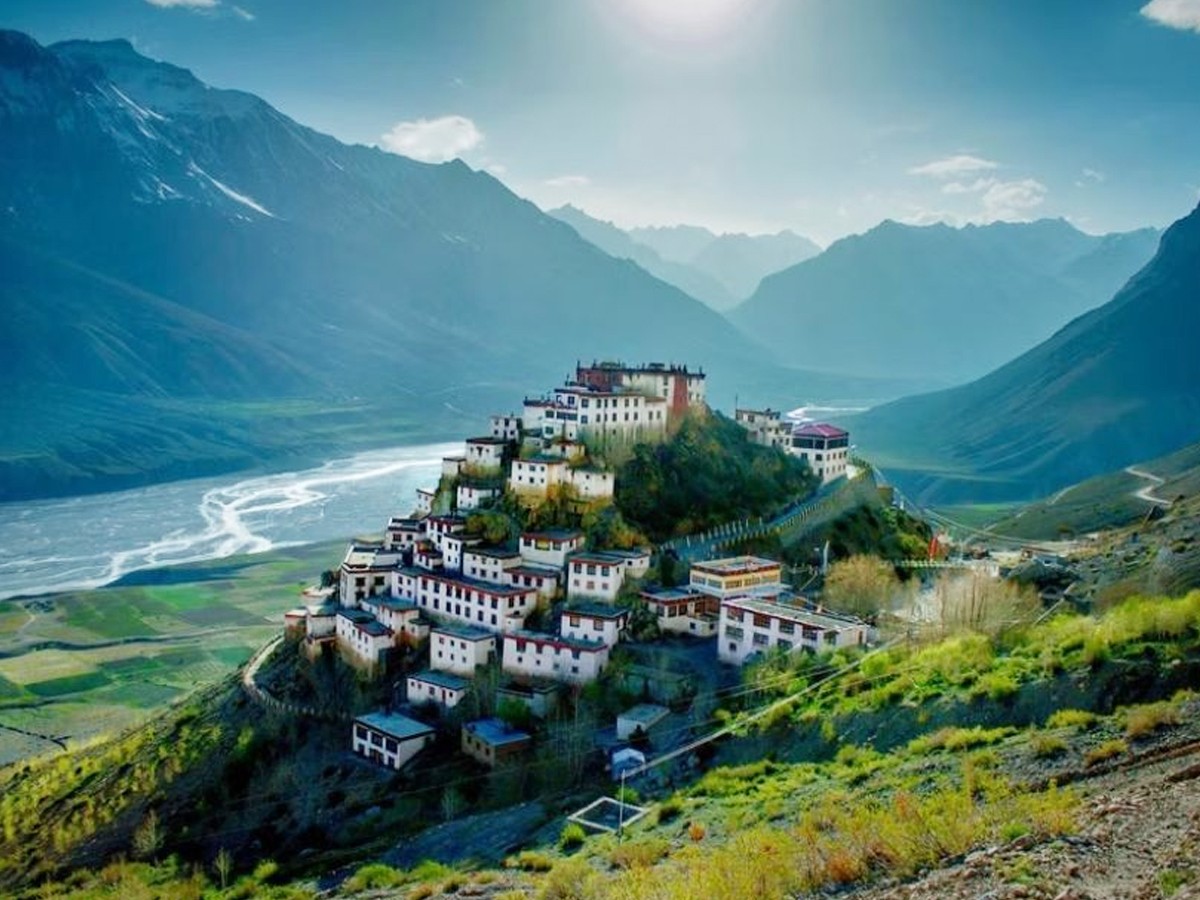 Best Places To Visit With Friends In India8