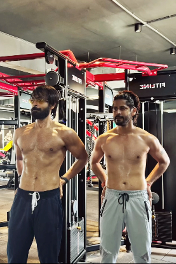 Bigg Boss Maanas Transformation With Six Pack Within One Year, Then And Now Photos Viral3