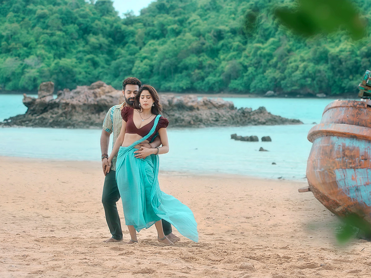 Jr NTR And Janhvi Kapoor Devara 2nd Song 18