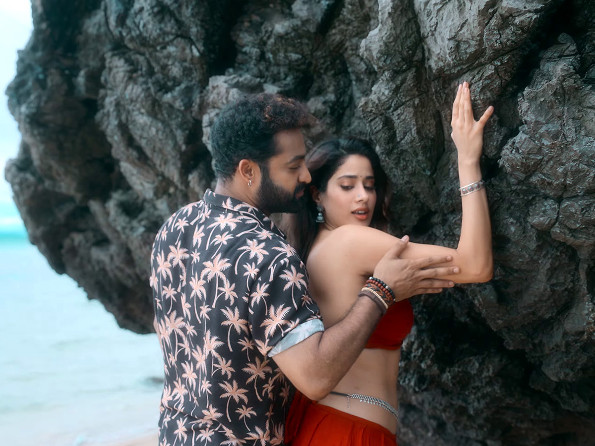 Jr NTR And Janhvi Kapoor Devara 2nd Song 24