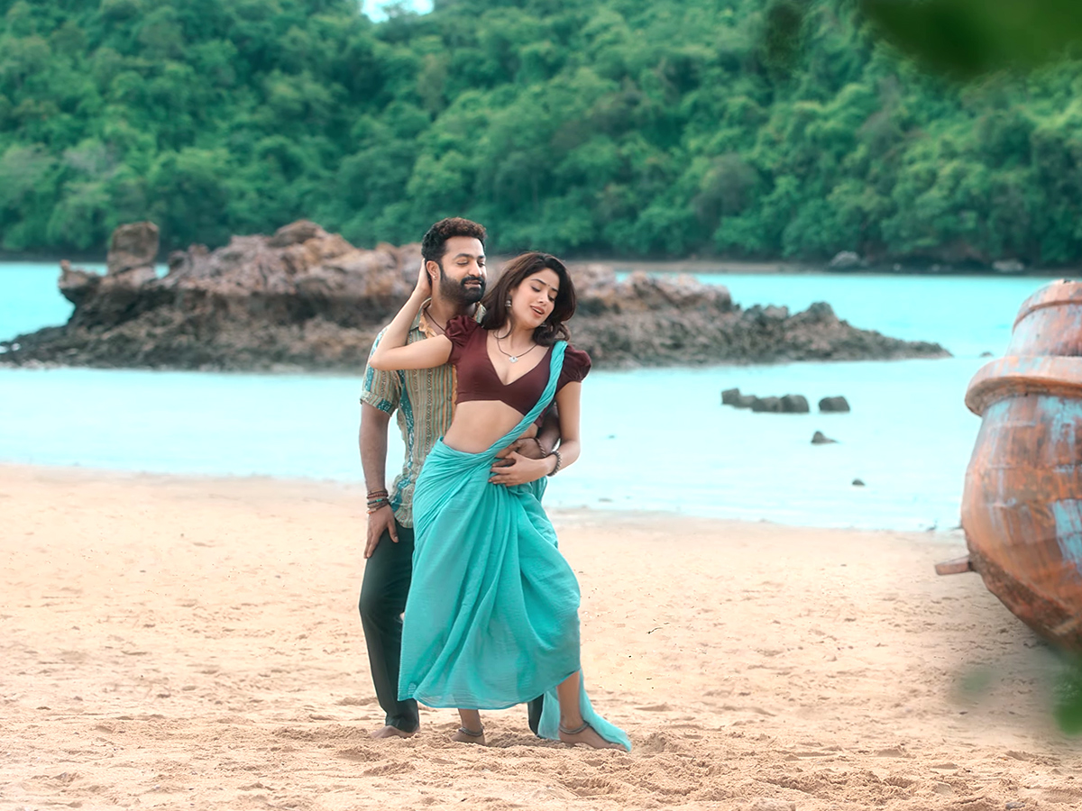 Jr NTR And Janhvi Kapoor Devara 2nd Song 27