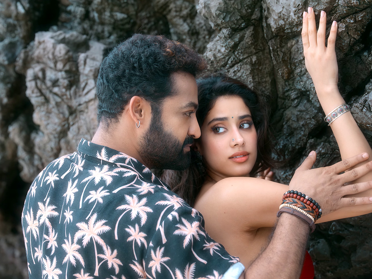 Jr NTR And Janhvi Kapoor Devara 2nd Song 4