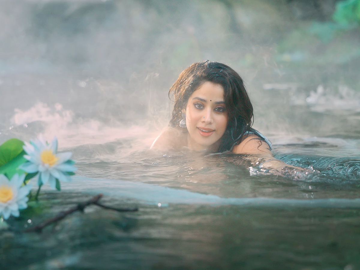 Jr NTR And Janhvi Kapoor Devara 2nd Song 6