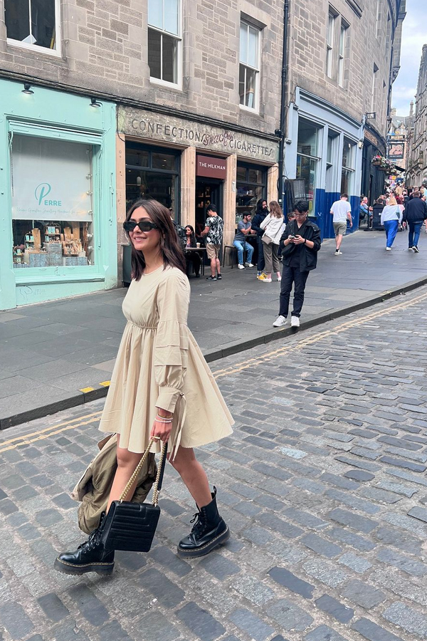 Actress Mrunal Thakur Enjoying Her Vacation In Scotland Photos2