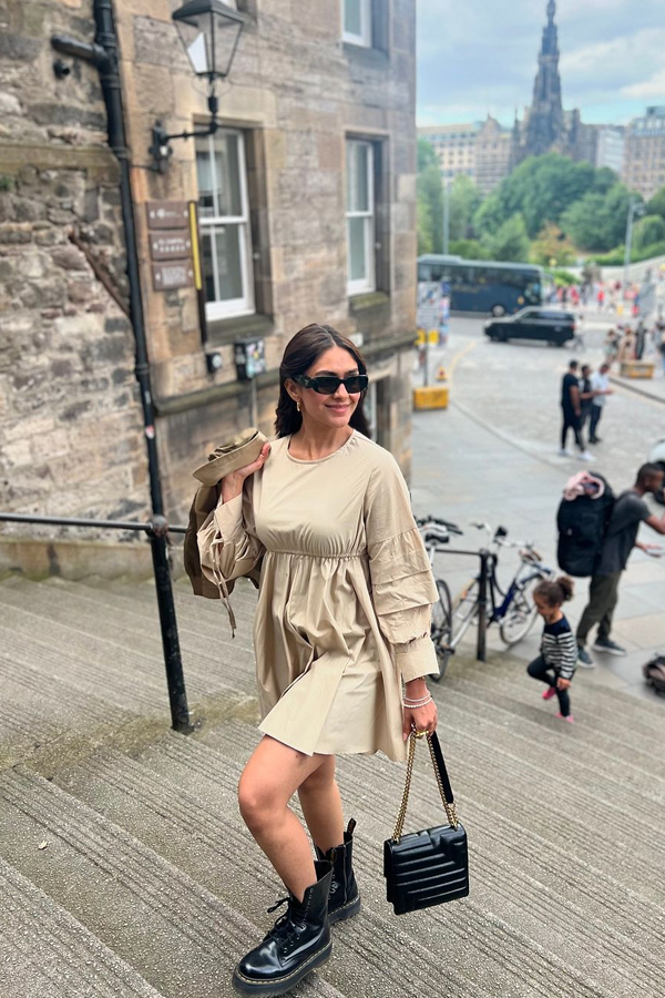 Actress Mrunal Thakur Enjoying Her Vacation In Scotland Photos6