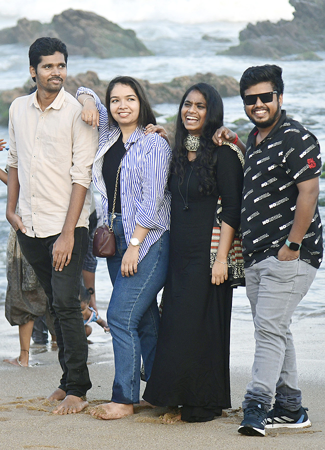 friendship day celebrations at visakhapatnam beach Photos6