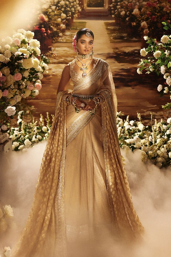 Manish Malhotra's Latest Styles For Brides Photos Viral4
