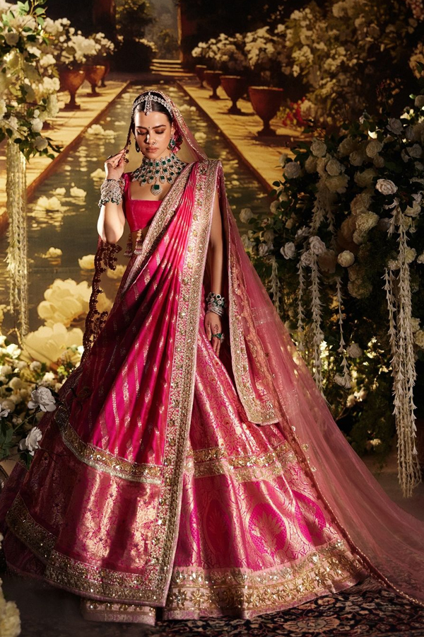 Manish Malhotra's Latest Styles For Brides Photos Viral6