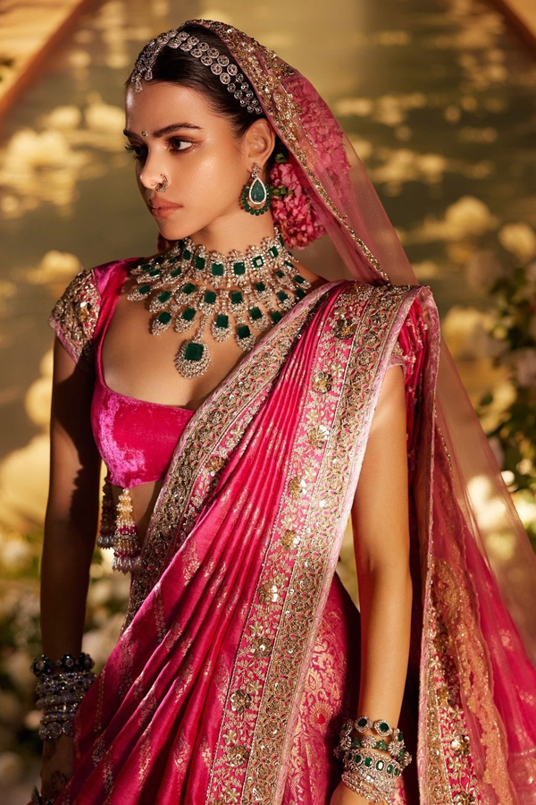 Manish Malhotra's Latest Styles For Brides Photos Viral7