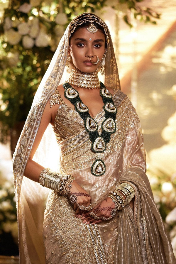 Manish Malhotra's Latest Styles For Brides Photos Viral10