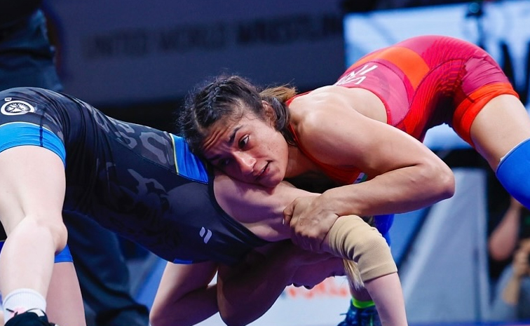 Indian Wrestler Vinesh Phogat Out Of Paris Olympics Over Weight Photos13