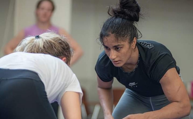 Indian Wrestler Vinesh Phogat Out Of Paris Olympics Over Weight Photos6
