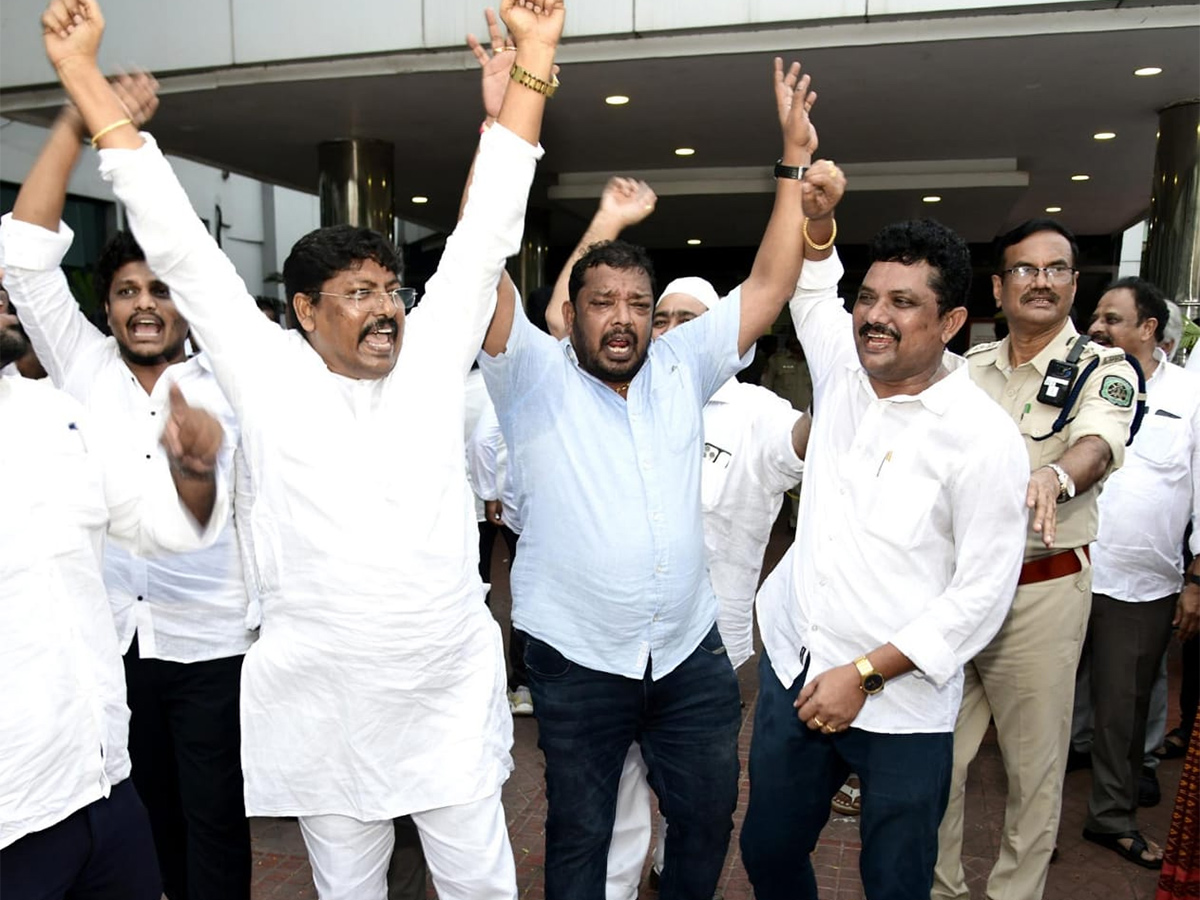 YSRCP Fights TDP Alliance Wrong Route GVMC Victory Photos10