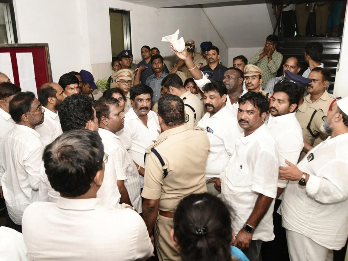 YSRCP Fights TDP Alliance Wrong Route GVMC Victory Photos3