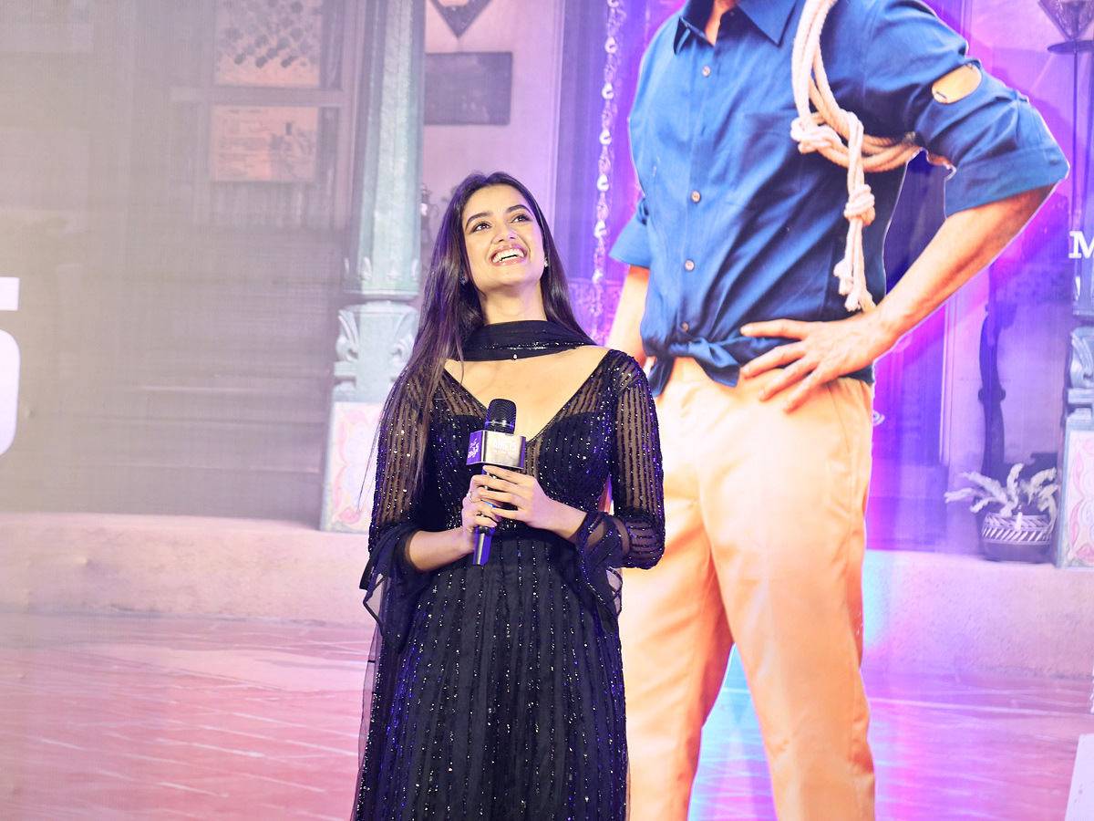 Hero Ravi Teja Mr Bachchan Trailer Launch Event Photos11