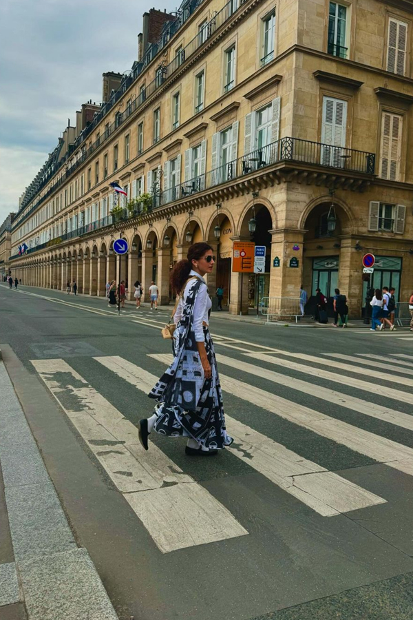 Taapsee Pannu Dazzled In Saree At Paris Olympics 2024 Photos Goes Viral5