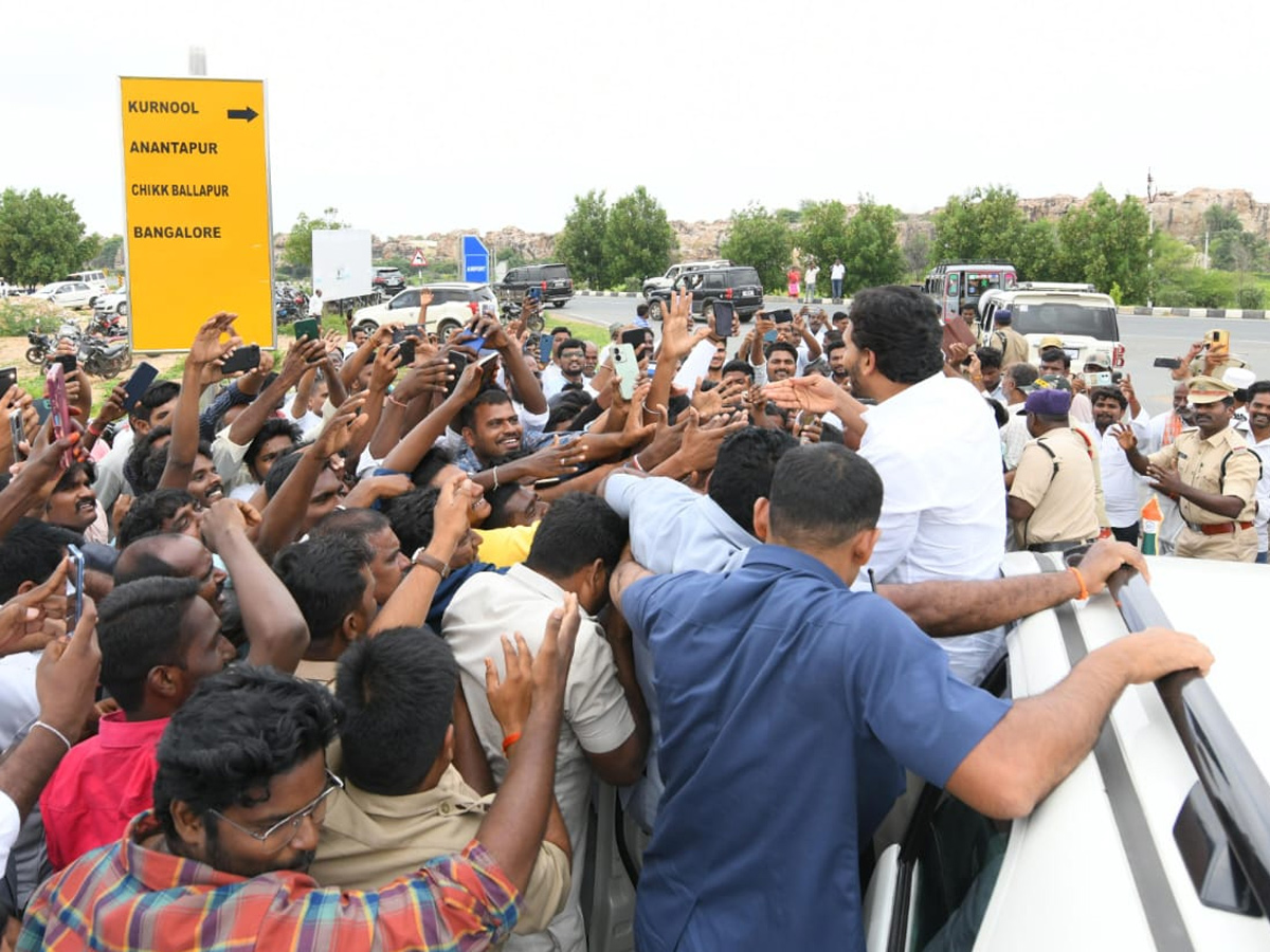 YS Jagan Gets Grand Welcome at Kurnool Airport Photos16