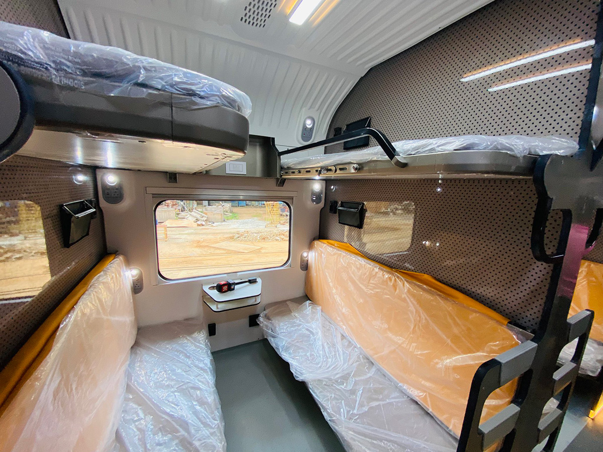 Vande Bharat Sleeper Photos1