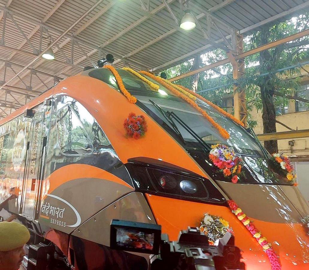 Vande Bharat Sleeper Photos5