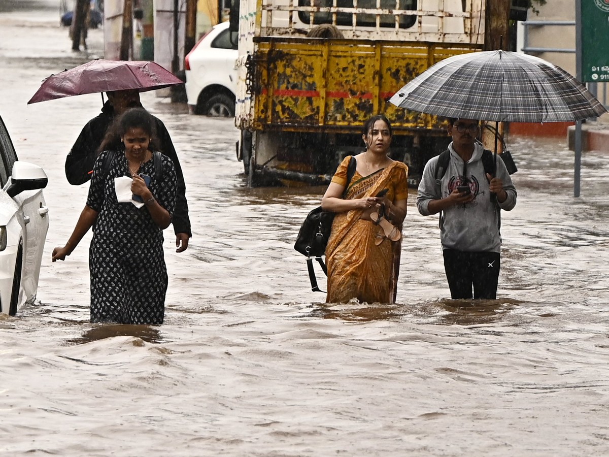 Heavy Rains And Floods In Vijayawada Photos Viral19