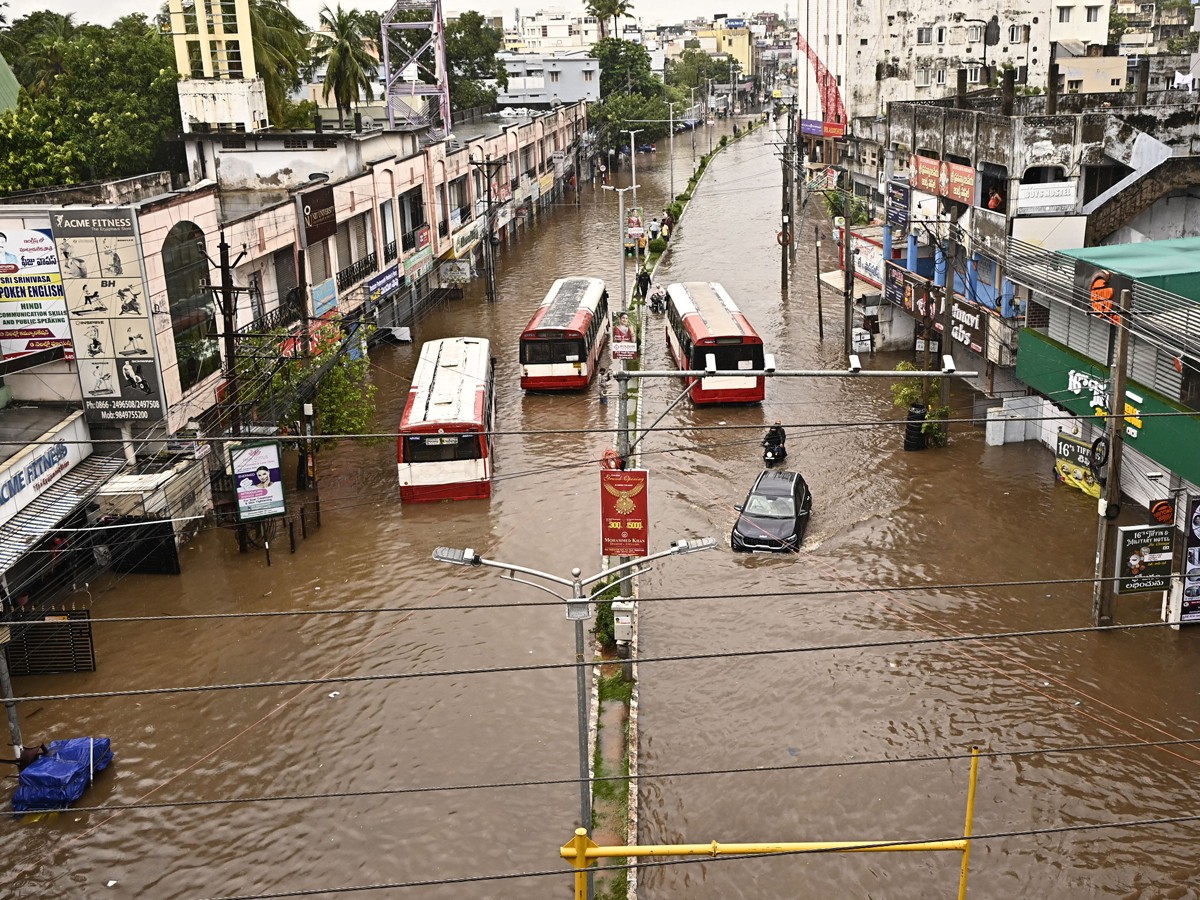 Heavy Rains And Floods In Vijayawada Photos Viral4