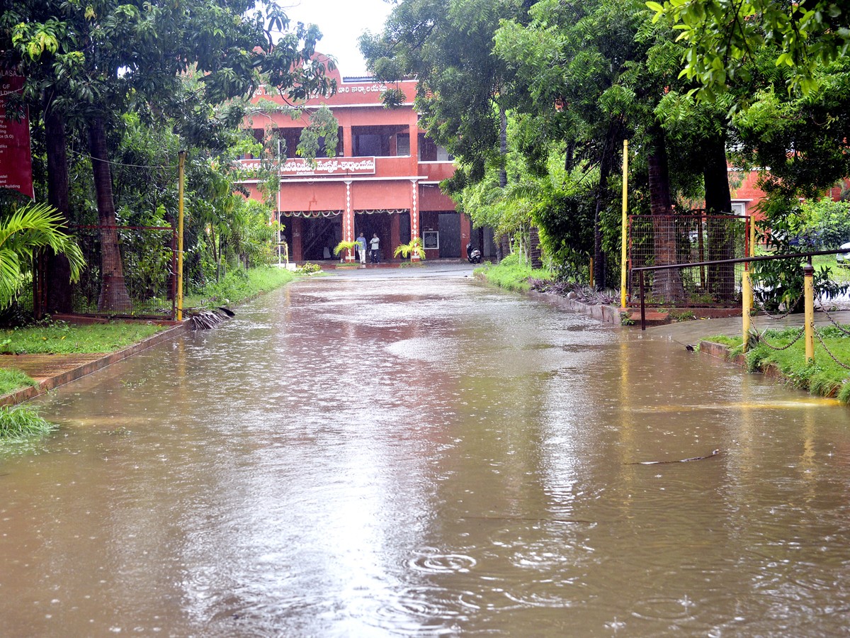 Heavy Rains And Floods In Vijayawada Photos Viral7