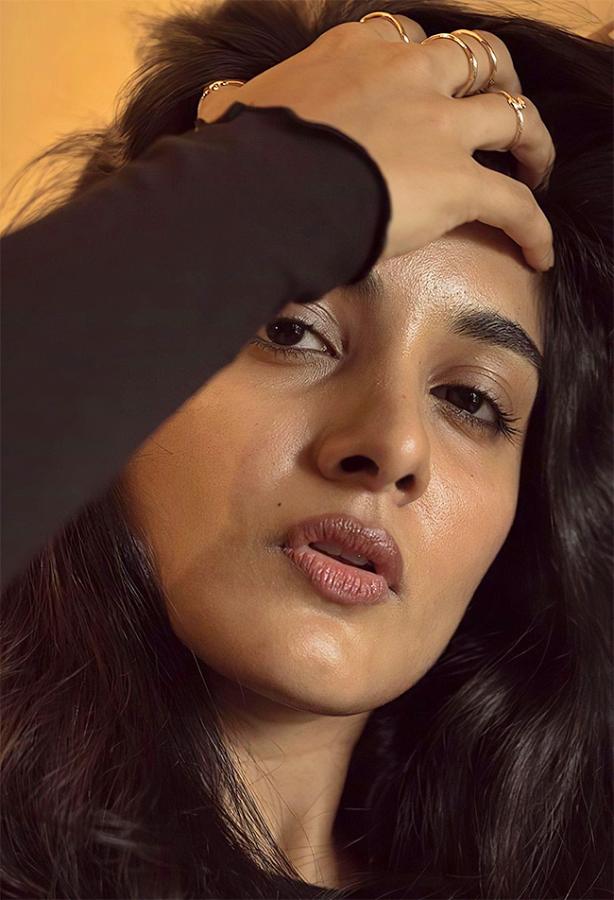actress nivetha thomas photos10