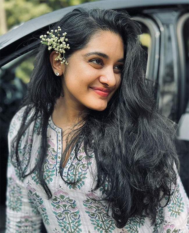 actress nivetha thomas photos13
