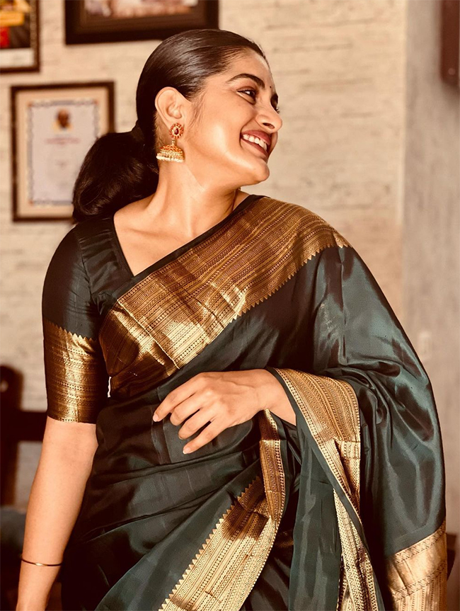 actress nivetha thomas photos15