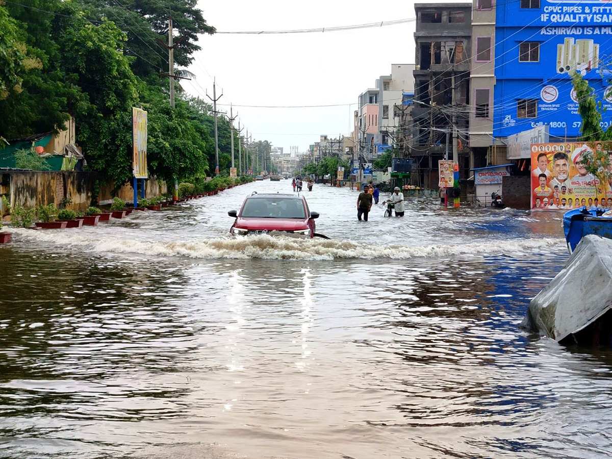 vijayawada Heavy floods today1