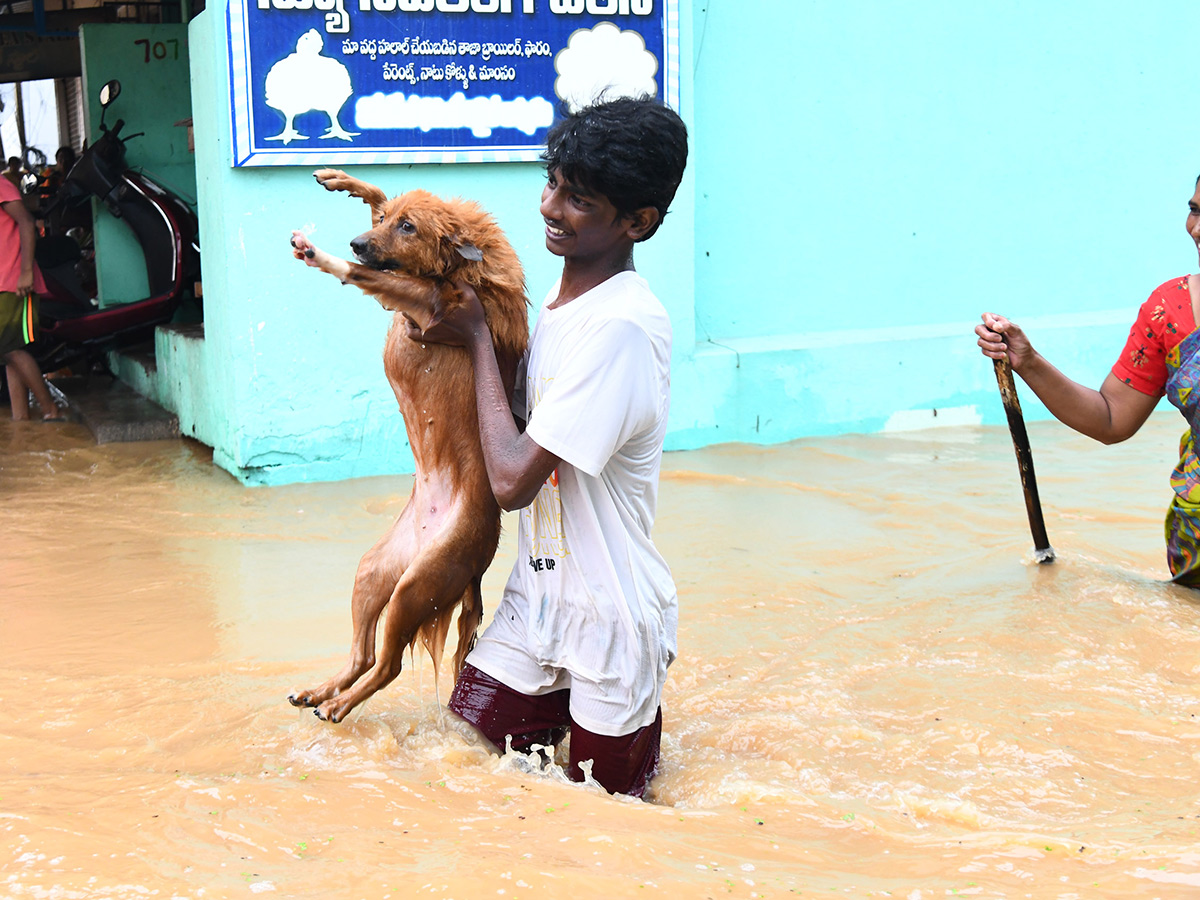 vijayawada Heavy floods today10