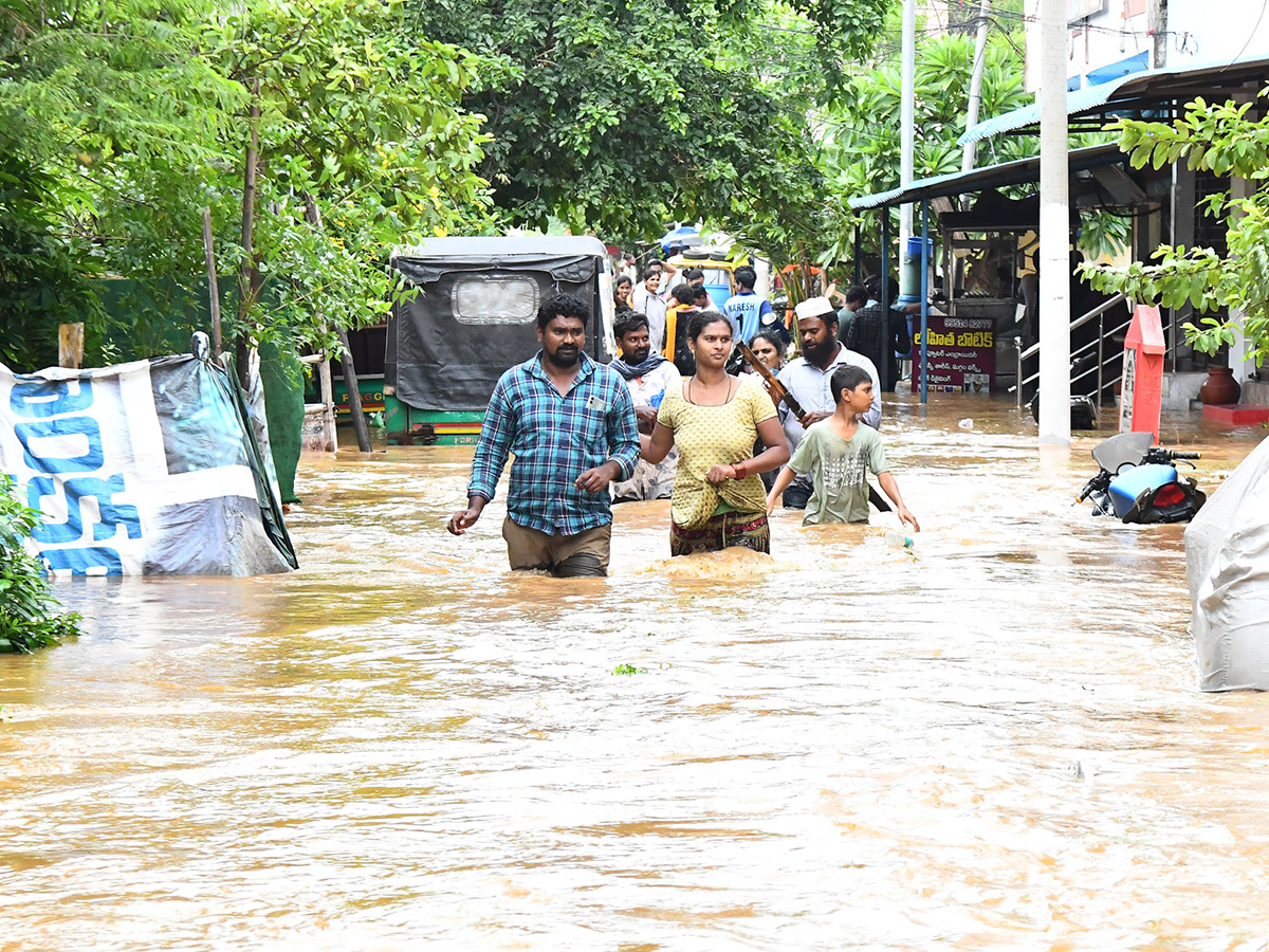 vijayawada Heavy floods today14