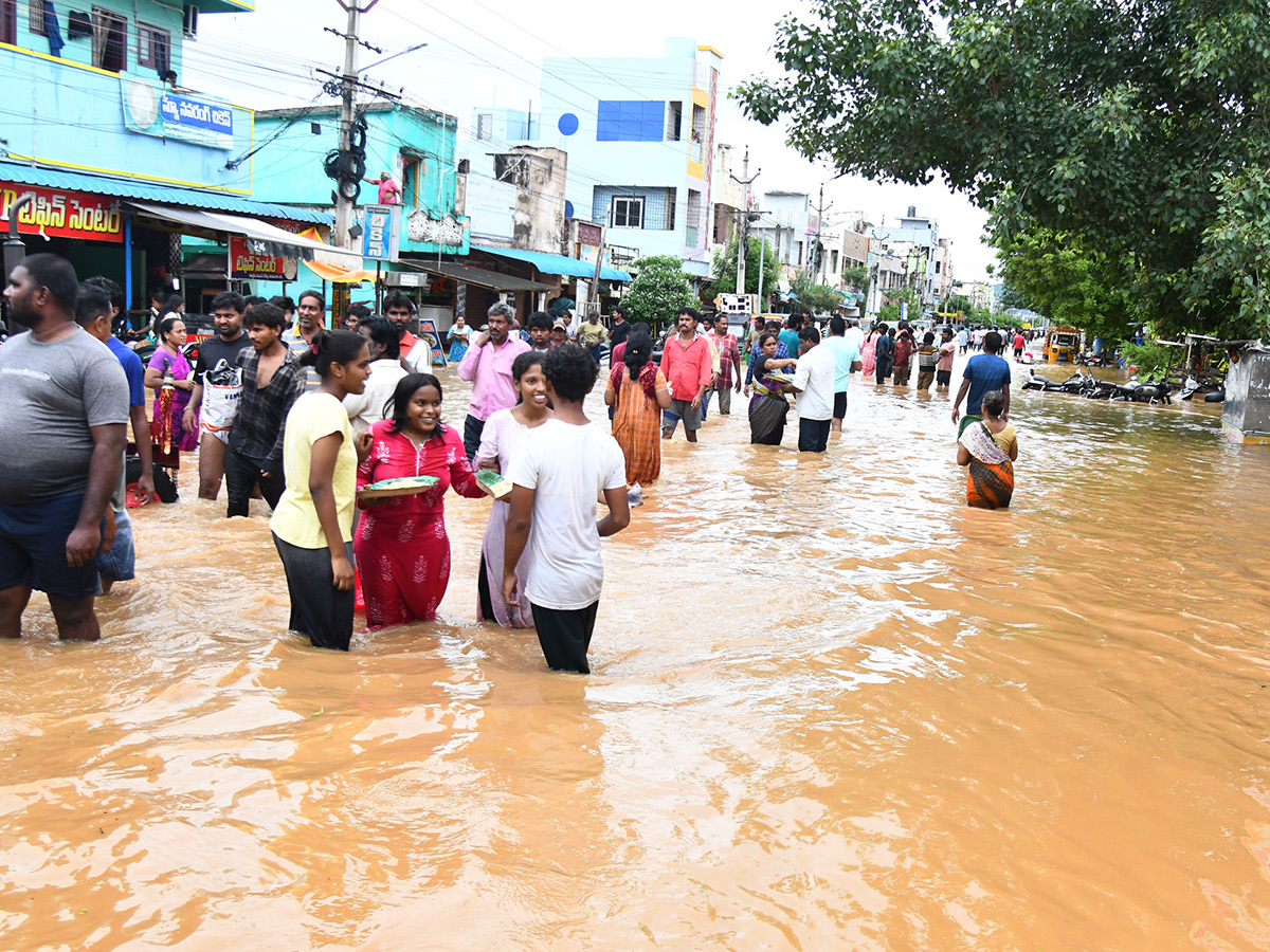 vijayawada Heavy floods today16