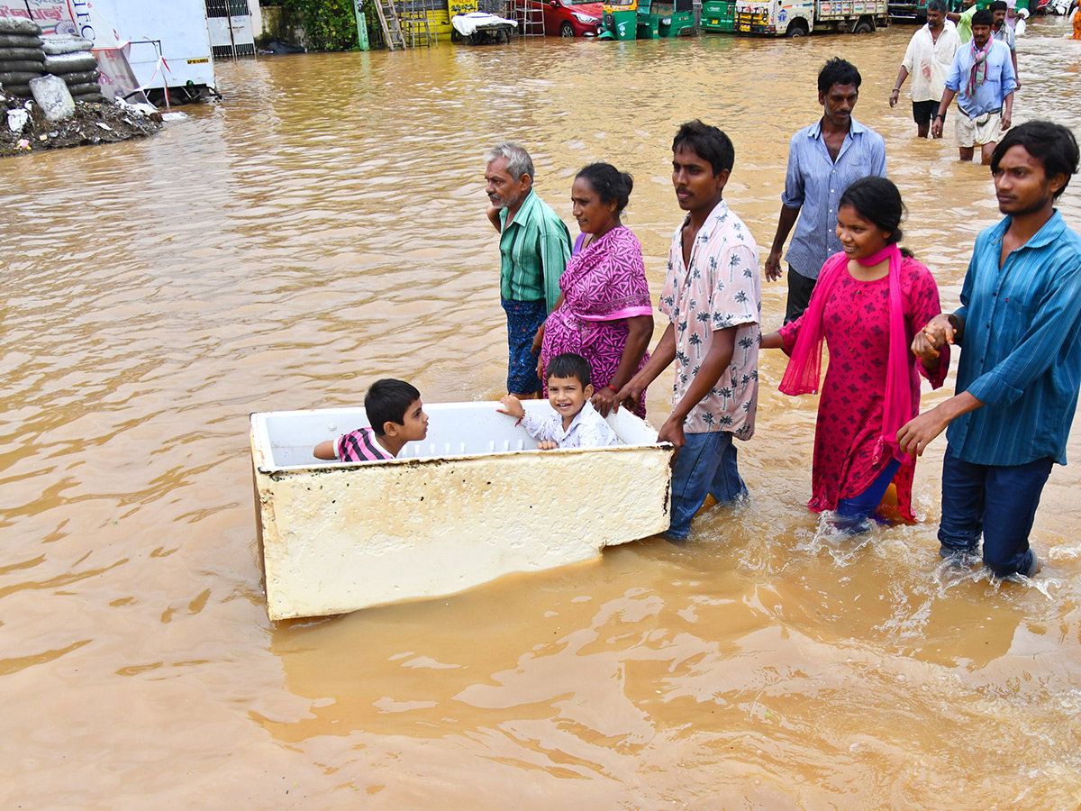 vijayawada Heavy floods today24