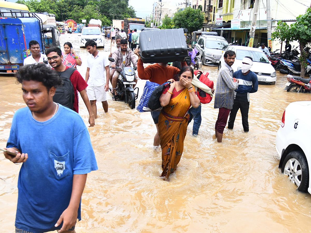 vijayawada Heavy floods today27