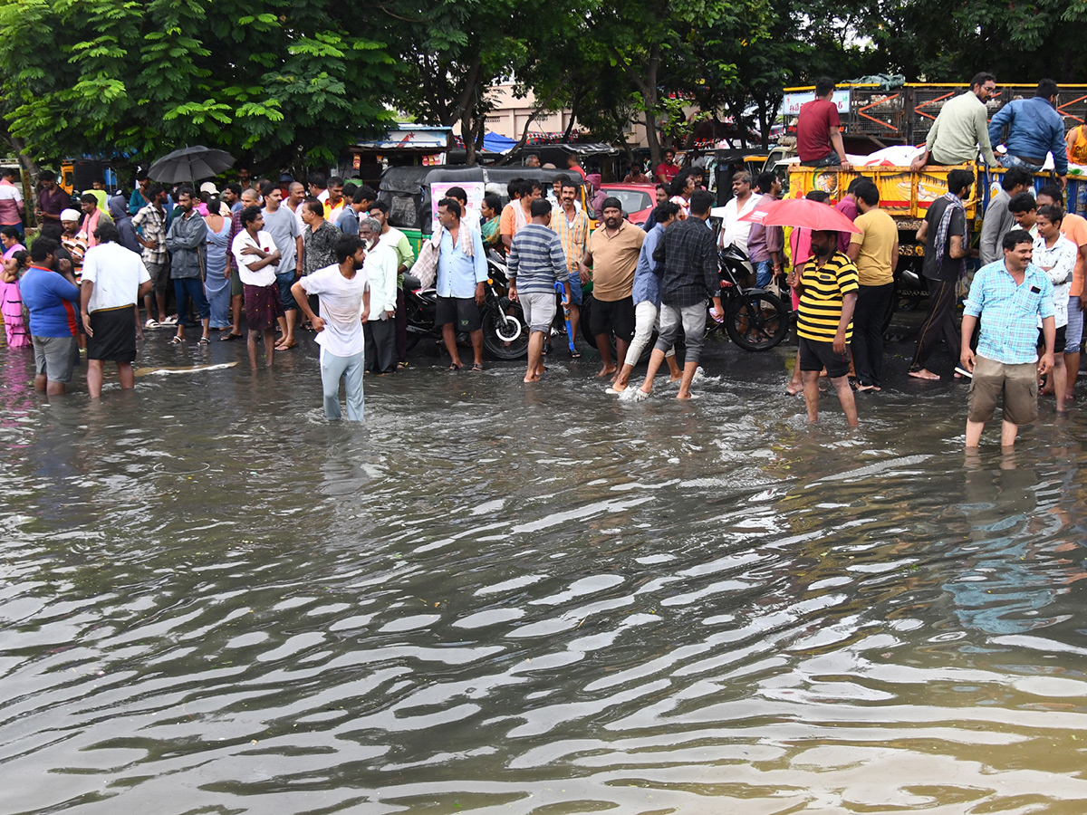 vijayawada Heavy floods today28