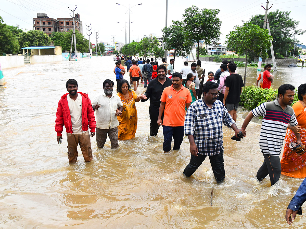 vijayawada Heavy floods today33