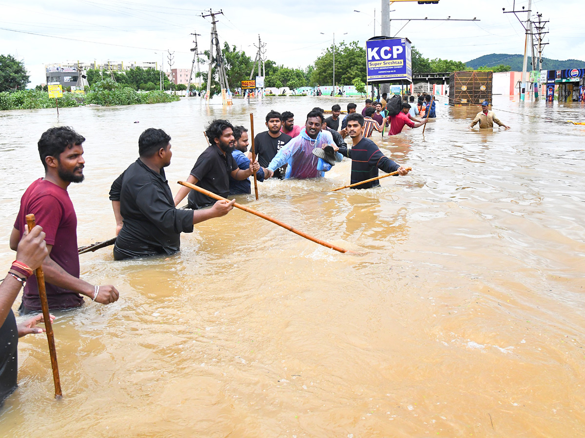 vijayawada Heavy floods today34
