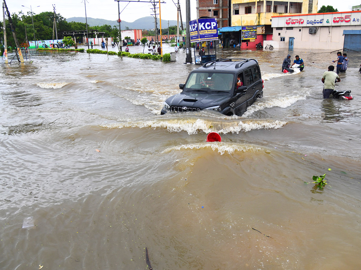 vijayawada Heavy floods today38