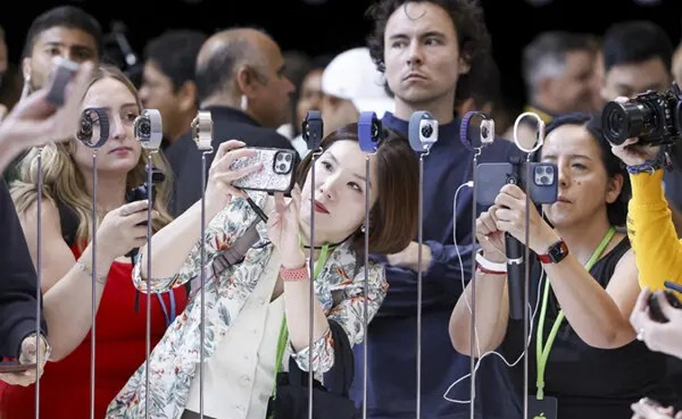 New Products in Its Glowtime Apple Event Photos7